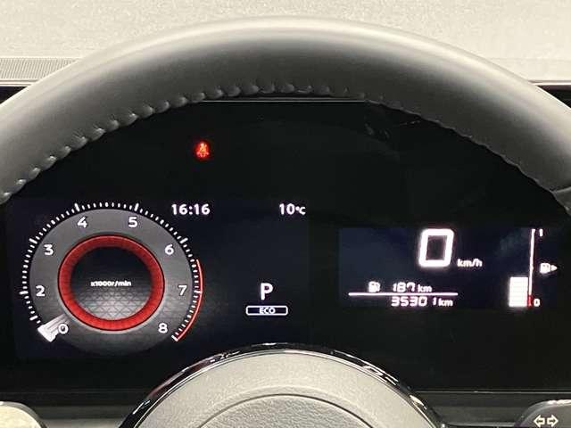 セレナ ハイウェイスターＶ　防水シート仕様・プロパイロット機能・純正９インチナビ＆アラウンドビューカメラ・ＥＴＣ・スマートミラー・両側電動スライドドア・ＬＥＤライト・アルミホイール・衝突被害軽減ブレーキ・踏み間違い防止アシスト（32枚目）