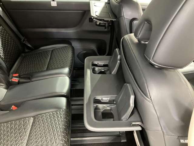 セレナ ハイウェイスターＶ　防水シート仕様・プロパイロット機能・純正９インチナビ＆アラウンドビューカメラ・ＥＴＣ・スマートミラー・両側電動スライドドア・ＬＥＤライト・アルミホイール・衝突被害軽減ブレーキ・踏み間違い防止アシスト（44枚目）