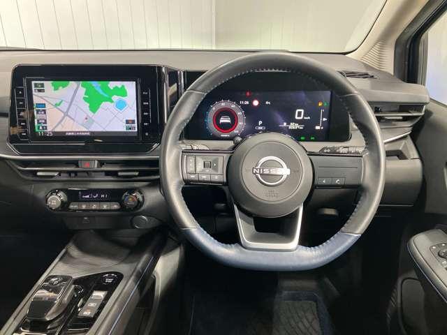 �X�e�A�����O�X�C�b�`�t���ő���E�^�]�����₷���n���h���ł���