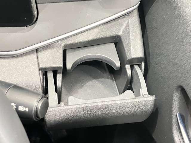 �^�]�Ȃ̃h�����N�z���_�[�ł��B��̂Ƃǂ��₷���ʒu�ɂ���̂ŕ֗��ł�