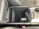コンソールボックスの中にも収納スペース!運転席周りをすっきり保てます!