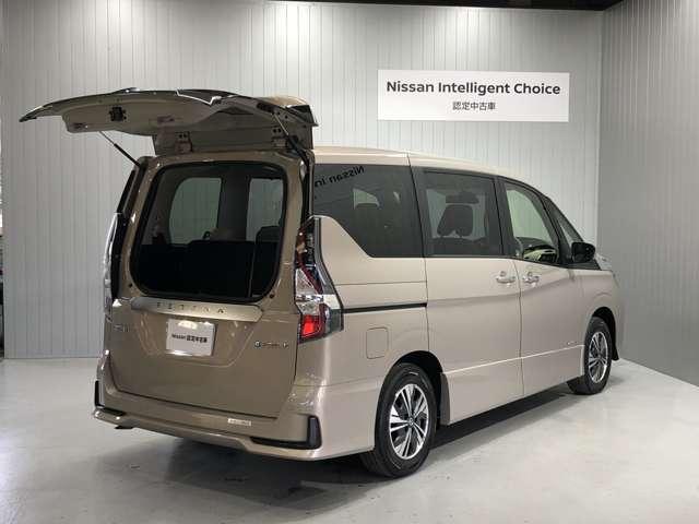 e-パワー ハイウェイスターV 1.2 e-POWER ハイウェイスター V 衝突被害軽減ブレ-キ・メモリーナビ・全周囲カメラ・両側電動スライドドア・オートライト・ETC・フロアーカーペット付(17枚目)
