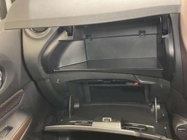 e-パワー メダリスト 1.2 e-POWER メダリスト 衝突被害軽減ブレ-キ&メモリ-ナビ・全周囲カメラ・インテリジェントクル-ズコントロ-ル・ドライブレコ-ダ-・スマートル-ムミラ-・LEDヘッドライト・ETC付(18枚目)