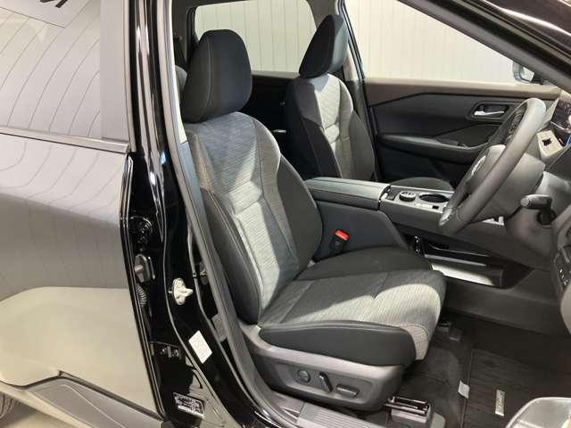 エクストレイル Ｘ　ｅ－４ＯＲＣＥ　１．５　Ｘ　ｅ－４ＯＲＣＥ　４ＷＤ　ナビゲーション・ＥＴＣ・プロパイロット・ヒーターシート・ヒートハンドル・アラウンドビューモニター・パワーシート・ＬＥＤヘッドライト・アルミホイール・オートライト・（12枚目）