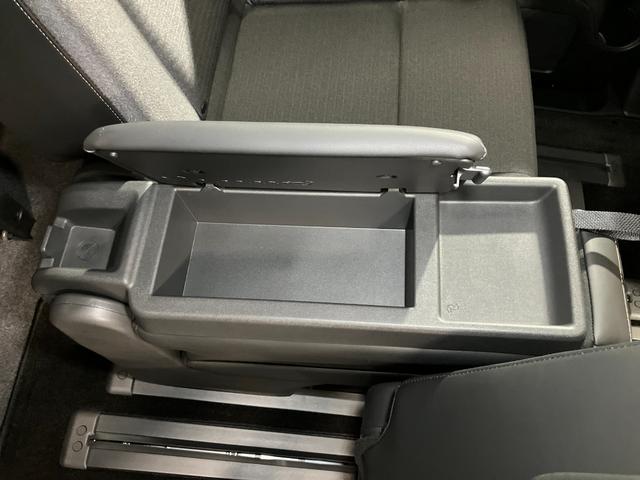 セレナ ハイウェイスターＶ　２．０ハイウェイスターＶ　当社試乗車アップ・メーカーＯＰナビゲーション・左右オートスライドドア・プロパイロット・アラウンドビューモニター・ＥＴＣ・ドライブレコーダー・ＬＥＤヘッドライト・フォグ・アルミ（45枚目）