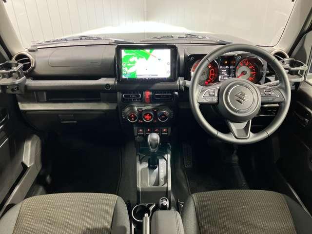 ジムニー ＸＣ　６６０　ＸＣ　４ＷＤ　スズキ純正メモリーナビ・バックモニター・前席シートヒーター・スマートキー・ＬＥＤヘッドランプ・フォグランプ・オートライト・ハイビームアシスト・クルーズコントロール（4枚目）
