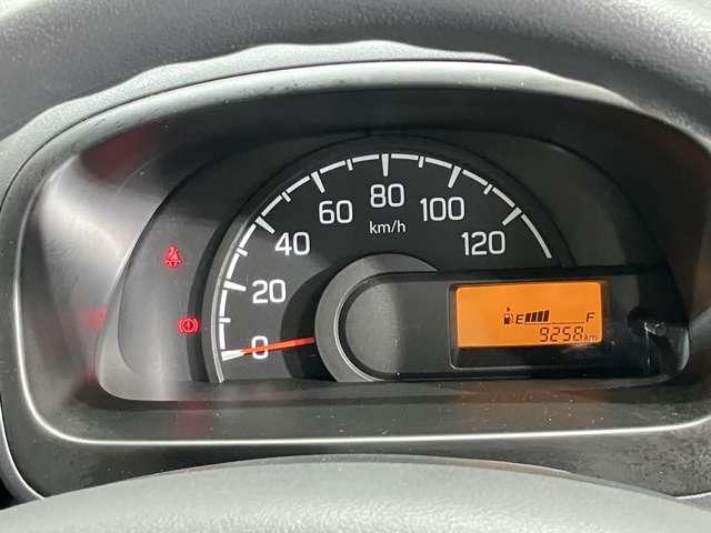 キャリイトラック ＫＣエアコン・パワステ農繁仕様　６６０　ＫＣ　エアコン・パワステ　農繁仕様　３方開　４ＷＤ　５Ｆ・マニュアルエアコン・ＣＤラジオ・オートライト・（3枚目）
