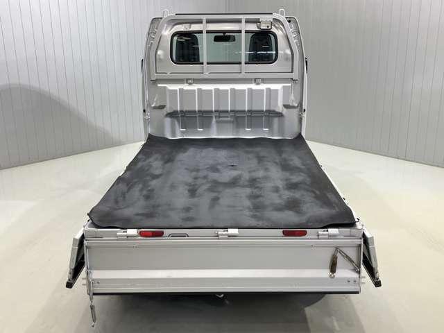 キャリイトラック ＫＣエアコン・パワステ農繁仕様　６６０　ＫＣ　エアコン・パワステ　農繁仕様　３方開　４ＷＤ　５Ｆ・マニュアルエアコン・ＣＤラジオ・オートライト・（10枚目）
