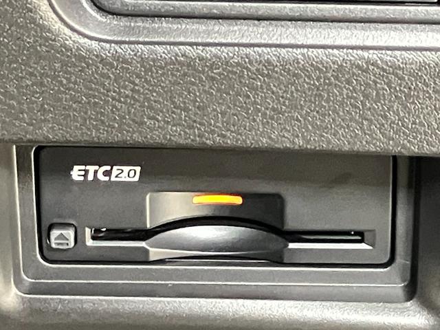 セレナ ハイウェイスターＶ　２．０　ハイウェイスターＶ　当社試乗車アップ・メーカーメモリーナビゲーション・左右オートスライドドア・プロパイロット・アラウンドビューモニター・ＥＴＣ・ドライブレコーダー・ＬＥＤヘッドライト・アルミ（22枚目）