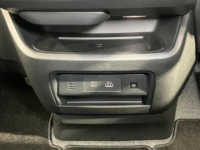 セレナ ハイウェイスターＶ　２．０　ハイウェイスターＶ　当社試乗車アップ・メーカーメモリーナビゲーション・左右オートスライドドア・プロパイロット・アラウンドビューモニター・ＥＴＣ・ドライブレコーダー・ＬＥＤヘッドライト・アルミ（23枚目）