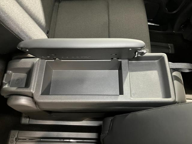 セレナ ハイウェイスターＶ　２．０　ハイウェイスターＶ　当社試乗車アップ・メーカーメモリーナビゲーション・左右オートスライドドア・プロパイロット・アラウンドビューモニター・ＥＴＣ・ドライブレコーダー・ＬＥＤヘッドライト・アルミ（56枚目）