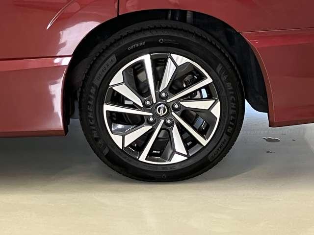 セレナ ハイウェイスターＶ　２．０　ハイウェイスター　Ｖ　左右オートスライドドア・ナビゲーション・プロパイロット・アラウンドビューモニター・ＥＴＣ・ドライブレコーダー・後席モニター・ＬＥＤヘッドライト・フォグランプ・アルミ（11枚目）