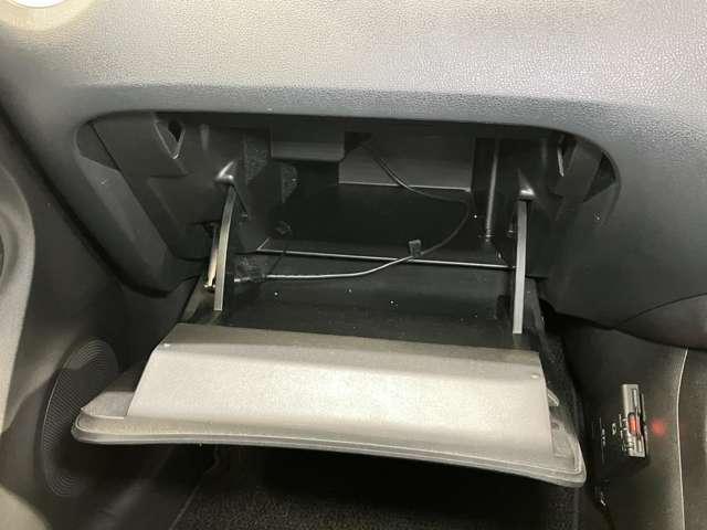 ジューク 15RX 1.5 15RX ナビゲーション・ETC・バックカメラ・キセノンヘッドライト・フォグランプ・アルミホイール・オートライト・オートエアコン(17枚目)