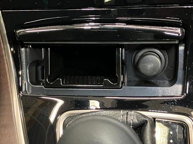 スカイライン 350GTハイブリッドタイプSP 60thリミテッド 350GT ハイブリッド タイプSP 60th リミテッド ナビゲーション・ETC・ドライブレコーダー・アラウンドビューモニター・クルーズコントロール・パワーシート・本革シート・LEDヘッドライト(34枚目)