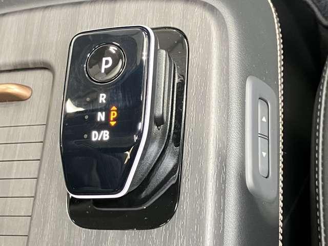 アリア B6 当社試乗車アップ・メーカーOPナビゲーション・プロパイロット・アラウンドビューモニター・ETC・サンルーフ・パワーシート・パワーリアゲート・LEDヘッドライト・フォグランプ・アルミホイールオートライト(17枚目)