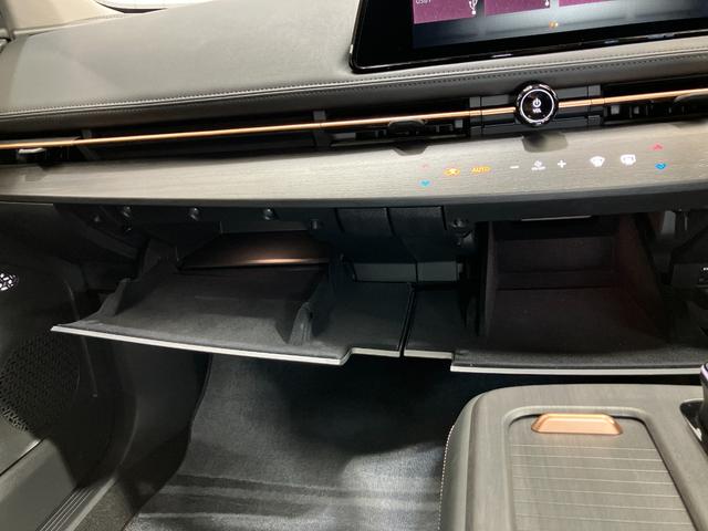 アリア B6 当社試乗車アップ・メーカーOPナビゲーション・プロパイロット・アラウンドビューモニター・ETC・サンルーフ・パワーシート・パワーリアゲート・LEDヘッドライト・フォグランプ・アルミホイールオートライト(35枚目)