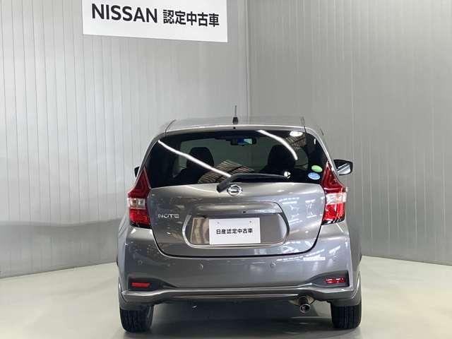 ノート Ｘ　１．２　Ｘ　ディーラーＯＰナビゲーション・バックモニター・ドライブレコーダー・フォグランプ・アルミホイール・オートライト・マニュアルエアコン（9枚目）