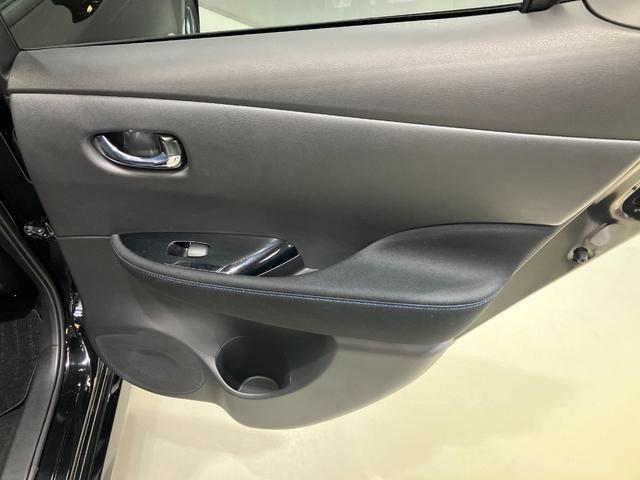 �y��ȃh�A�z�{�g���z���_�[���t���Ă���̂ŁA��Ȃł��������߂����܂���