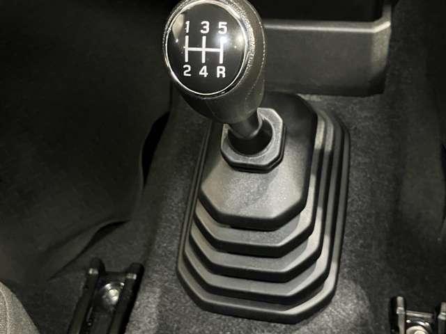 ジムニー XC 660 XC 4WD 5F・クルーズコントロール・ETC・ドライブレコーダー・バックカメラ・LEDヘッドライト・アルミホイール・フォグランプ・オートエアコン・オートライト運転席ヒーターシート(18枚目)