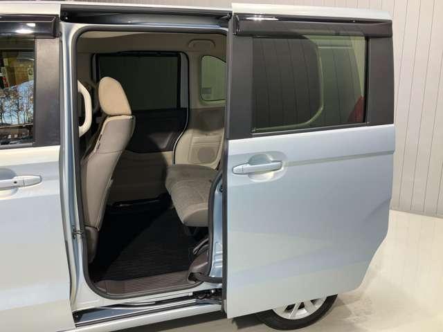 Ｎ－ＢＯＸ Ｇ・Ｌターボホンダセンシング　６６０　Ｇ　Ｌ　ターボ　ホンダセンシング　純正メモリーナビゲーション・バックモニター・左右オートスライドドア・クルーズコントロール・ＬＥＤヘッドライト・オートエアコン・オートライト・（9枚目）