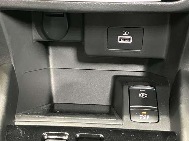 �t�r�a�\�P�b�g�Ŏԓ��ł��X�}�z�̏[�d���ł��֗��ł���