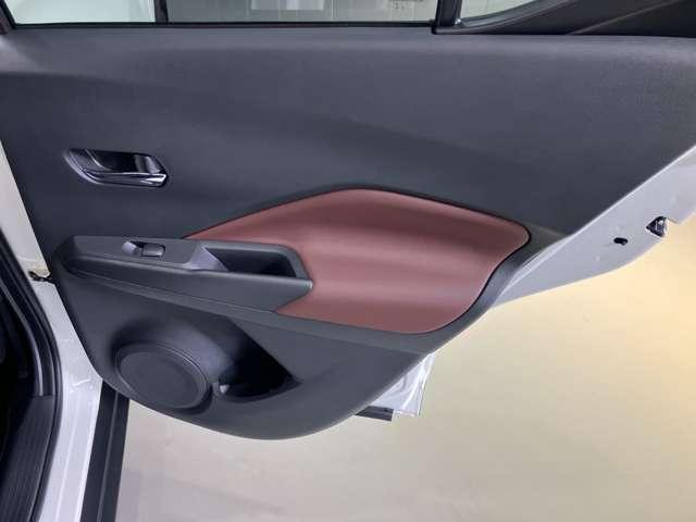 �y��ȃh�A�z�{�g���z���_�[���t���Ă���̂ŁA��Ȃł��������߂����܂���