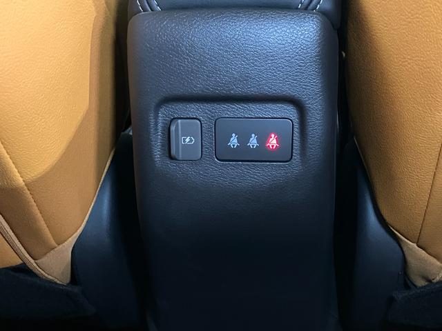 �A�[�����X�g���ɂ͂t�r�a�\�P�b�g�𑕔��I��Ȃł��g�т��[�d���邱�Ƃ��ł��܂��I