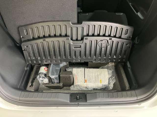 �y���Q�b�W���[���z��i���[�ɂȂ��Ă���̂ŁA�[�d�P�[�u���ȂǏ�����Ă����������̂ƕʁX�ɕۊǂł��܂��I