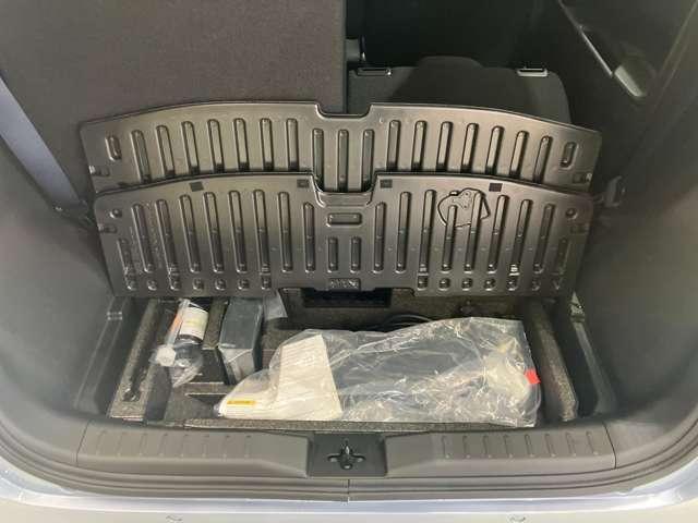 �y���Q�b�W���[���z��i���[�ɂȂ��Ă���̂ŁA�[�d�P�[�u���ȂǏ�����Ă����������̂ƕʁX�ɕۊǂł��܂��I