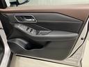 窓の開閉もスイッチひとつで簡単!駐車券を取るときもラクラク★