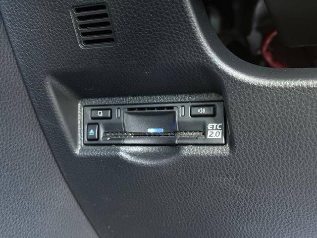 ヴォクシー Ｓ－Ｚ　１オーナー　ＰＶＭ　ＢＳＭ　ＨＵＤ　ＡＣＣ　シートＨ　両ＰＳＤ　ＥＴＣ２．０　ＤＶＤ／ＣＤ　安心降車アシスト　アドバンストドライブ　トヨタチームメイト　ＬＥＤターンランプ　純正１７インチＡＷ　ドラレコ（48枚目）