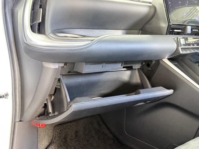 ヴォクシー Ｓ－Ｚ　１オーナー　ＰＶＭ　ＢＳＭ　ＨＵＤ　ＡＣＣ　シートＨ　両ＰＳＤ　ＥＴＣ２．０　ＤＶＤ／ＣＤ　安心降車アシスト　アドバンストドライブ　トヨタチームメイト　ＬＥＤターンランプ　純正１７インチＡＷ　ドラレコ（62枚目）