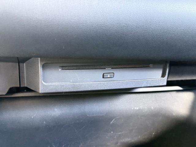 ヴォクシー Ｓ－Ｚ　１オーナー　ＰＶＭ　ＢＳＭ　ＨＵＤ　ＡＣＣ　シートＨ　両ＰＳＤ　ＥＴＣ２．０　ＤＶＤ／ＣＤ　安心降車アシスト　アドバンストドライブ　トヨタチームメイト　ＬＥＤターンランプ　純正１７インチＡＷ　ドラレコ（63枚目）