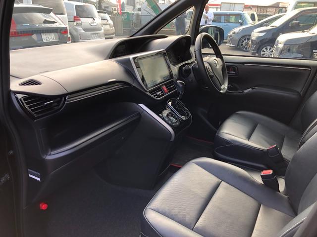 エスクァイア Ｇｉ　１年保証　純正１０型ナビ＆１２．１型フリップダウンモニター　モデリスタエアロ　前席シートヒーター　バックカメラ　ビルトインＥＴＣ　フルセグ　ｂｌｕｅｔｏｏｔｈ　ＤＶＤ再生　トヨタセーフティセンス（10枚目）