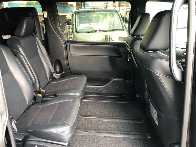 エスクァイア Ｇｉ　１年保証　純正１０型ナビ＆１２．１型フリップダウンモニター　モデリスタエアロ　前席シートヒーター　バックカメラ　ビルトインＥＴＣ　フルセグ　ｂｌｕｅｔｏｏｔｈ　ＤＶＤ再生　トヨタセーフティセンス（11枚目）