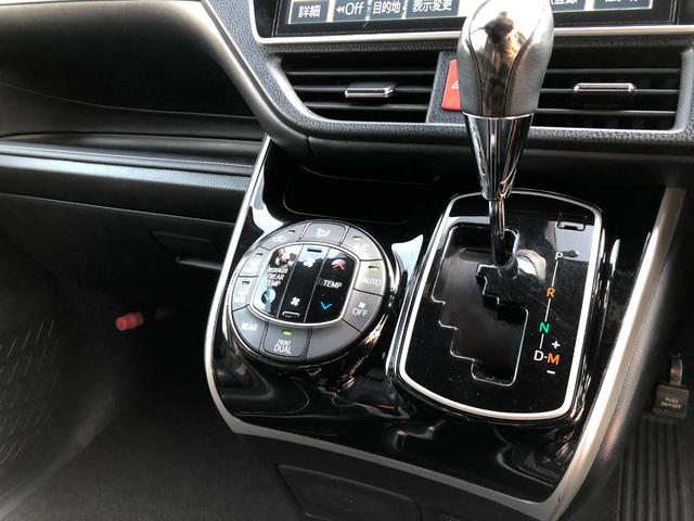 エスクァイア Ｇｉ　１年保証　純正１０型ナビ＆１２．１型フリップダウンモニター　モデリスタエアロ　前席シートヒーター　バックカメラ　ビルトインＥＴＣ　フルセグ　ｂｌｕｅｔｏｏｔｈ　ＤＶＤ再生　トヨタセーフティセンス（17枚目）