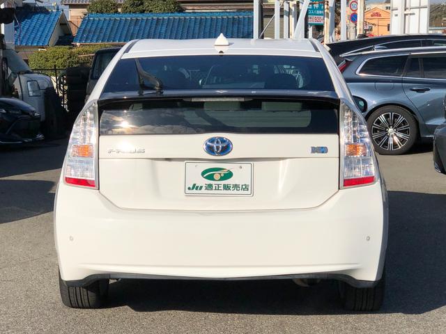 プリウス Ｓツーリングセレクション　純正ナビ　バックカメラ　ドライブレコーダー　前後コーナーセンサー　純正ＬＥＤヘッドライト　ワンセグ　ＤＶＤ再生　ビルトインＥＴＣ　プッシュスタート＆スマートキー（5枚目）