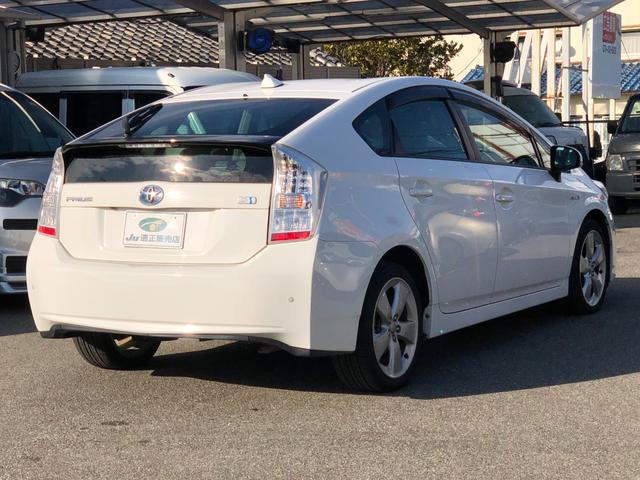 プリウス Ｓツーリングセレクション　純正ナビ　バックカメラ　ドライブレコーダー　前後コーナーセンサー　純正ＬＥＤヘッドライト　ワンセグ　ＤＶＤ再生　ビルトインＥＴＣ　プッシュスタート＆スマートキー（6枚目）