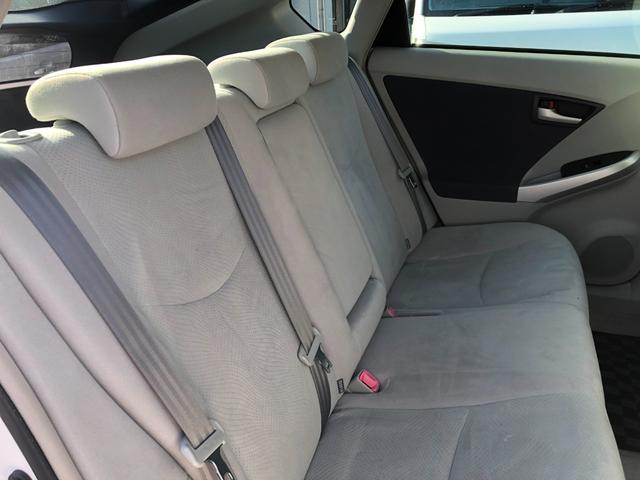 プリウス Ｓツーリングセレクション　純正ナビ　バックカメラ　ドライブレコーダー　前後コーナーセンサー　純正ＬＥＤヘッドライト　ワンセグ　ＤＶＤ再生　ビルトインＥＴＣ　プッシュスタート＆スマートキー（16枚目）