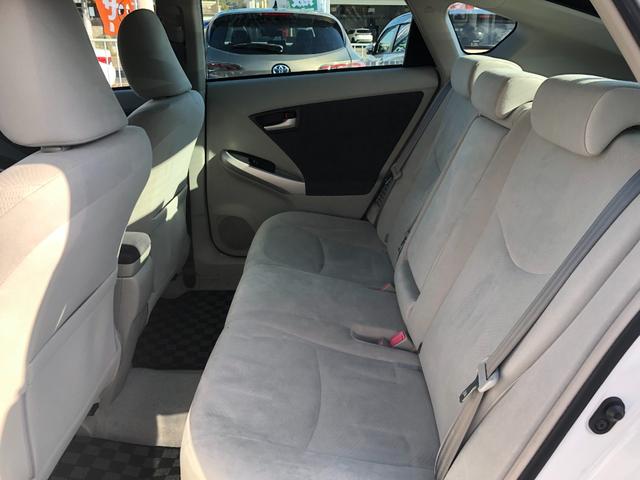 プリウス Ｓツーリングセレクション　純正ナビ　バックカメラ　ドライブレコーダー　前後コーナーセンサー　純正ＬＥＤヘッドライト　ワンセグ　ＤＶＤ再生　ビルトインＥＴＣ　プッシュスタート＆スマートキー（18枚目）