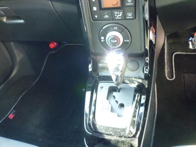 コペン ＧＲ　スポーツ　純正ナビ　フルセグテレビ　バックカメラ　Ｂｌｕｅｔｏｏｔｈ・ＵＳＢ・ＨＤＭＩ接続　純正ＨＫＳマフラー　専用ＢＢＳアルミホイール　専用サスペンション　専用ＭＯＭＯハンドル　専用レカロシート（12枚目）