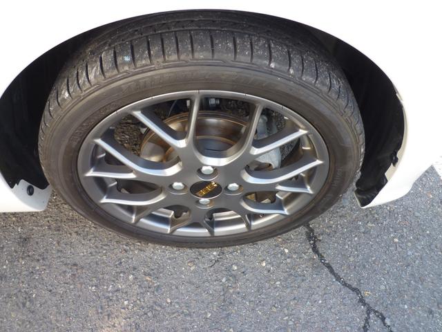 コペン ＧＲ　スポーツ　純正ナビ　フルセグテレビ　バックカメラ　Ｂｌｕｅｔｏｏｔｈ・ＵＳＢ・ＨＤＭＩ接続　純正ＨＫＳマフラー　専用ＢＢＳアルミホイール　専用サスペンション　専用ＭＯＭＯハンドル　専用レカロシート（19枚目）