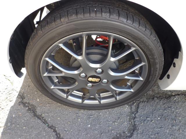 コペン ＧＲ　スポーツ　純正ナビ　フルセグテレビ　バックカメラ　Ｂｌｕｅｔｏｏｔｈ・ＵＳＢ・ＨＤＭＩ接続　純正ＨＫＳマフラー　専用ＢＢＳアルミホイール　専用サスペンション　専用ＭＯＭＯハンドル　専用レカロシート（20枚目）