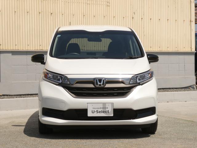 フリード＋ Ｇブラックスタイル　当社試乗車９インチ純正ナビ３カメドラレコＥＴＣバックカメラ両側電動スライドドアアダプティブクルーズコントロールシートヒーターＢｌｕｅｔｏｏｔｈ接続フルセグＴＶ１５インチ純正１５インチアルミホイール（13枚目）