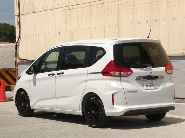 フリード＋ Ｇブラックスタイル　当社試乗車９インチ純正ナビ３カメドラレコＥＴＣバックカメラ両側電動スライドドアアダプティブクルーズコントロールシートヒーターＢｌｕｅｔｏｏｔｈ接続フルセグＴＶ１５インチ純正１５インチアルミホイール（25枚目）