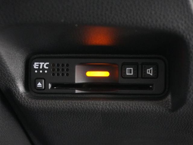 フィットハイブリッド Ｓパッケージ　ワンオーナー　７インチナビ　バックカメラ　ドラレコ　ＥＴＣ　クルーズコントロール　Ｂｌｕｅｔｏｏｔｈ　ＵＳＢ入力端子　ＬＥＤヘッドライト　パドルシフト　横滑り防止装置　禁煙車　純正アルミホイール（5枚目）