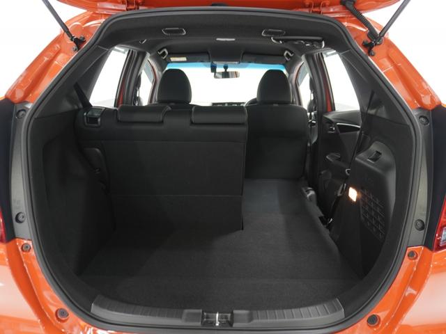 フィットハイブリッド Ｓパッケージ　ワンオーナー　７インチナビ　バックカメラ　ドラレコ　ＥＴＣ　クルーズコントロール　Ｂｌｕｅｔｏｏｔｈ　ＵＳＢ入力端子　ＬＥＤヘッドライト　パドルシフト　横滑り防止装置　禁煙車　純正アルミホイール（42枚目）