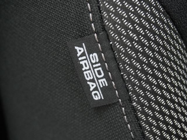 フィットハイブリッド Ｓパッケージ　ワンオーナー　７インチナビ　バックカメラ　ドラレコ　ＥＴＣ　クルーズコントロール　Ｂｌｕｅｔｏｏｔｈ　ＵＳＢ入力端子　ＬＥＤヘッドライト　パドルシフト　横滑り防止装置　禁煙車　純正アルミホイール（47枚目）