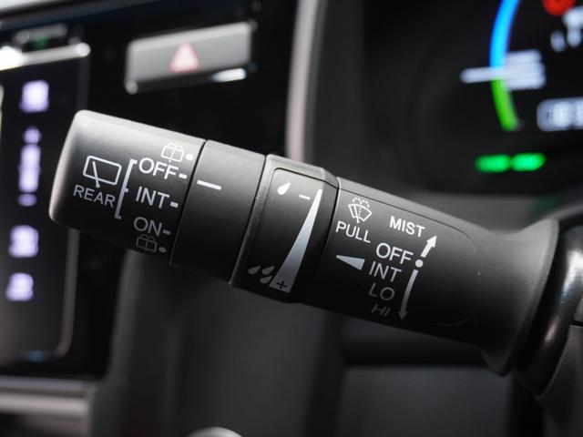 フィットハイブリッド Ｓパッケージ　ワンオーナー　７インチナビ　バックカメラ　ドラレコ　ＥＴＣ　クルーズコントロール　Ｂｌｕｅｔｏｏｔｈ　ＵＳＢ入力端子　ＬＥＤヘッドライト　パドルシフト　横滑り防止装置　禁煙車　純正アルミホイール（56枚目）