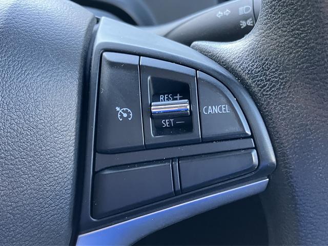 �������H�𑖍s����ہ@�����I�ɐݒ葬�x�ő��s����@�N���[�Y�R���g���[���𑕔����Ă��܂��B�������H�̒������^�]�Ȃǂŉ^�]�̕��S���y�������܂��B�g�����ɂȂꂽ��@�{���ɂ炭����ł��i�S���Ҏ����j